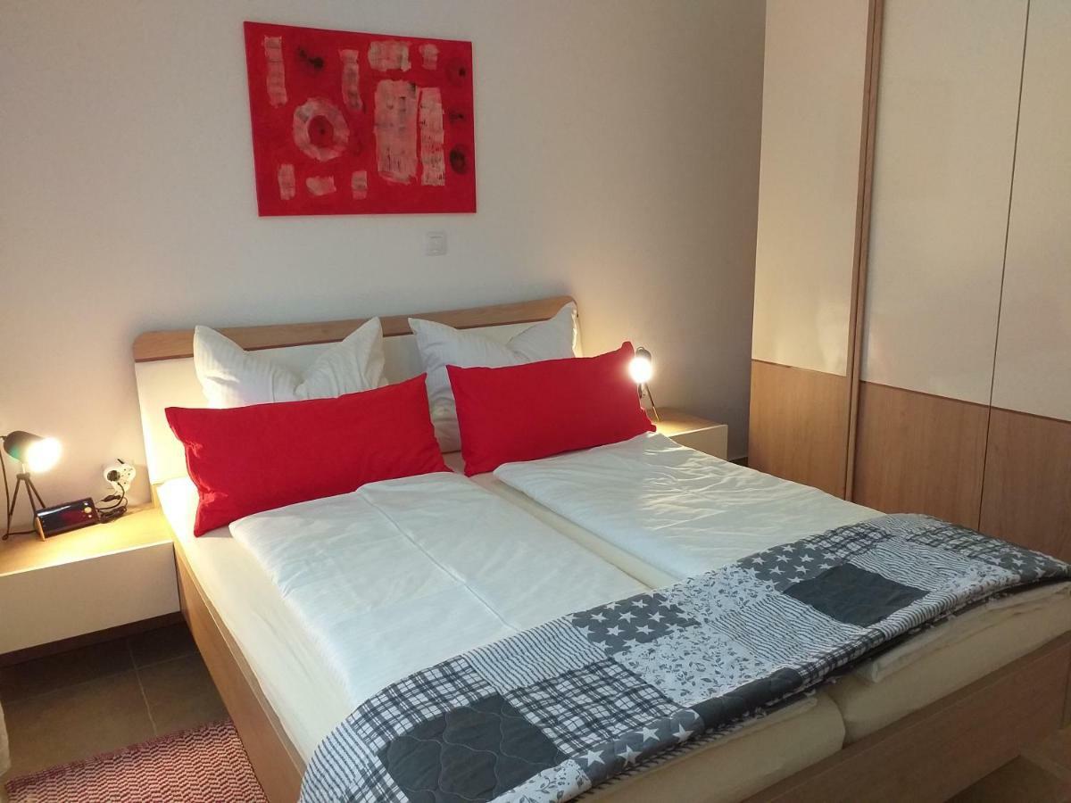 Leanton Apartment